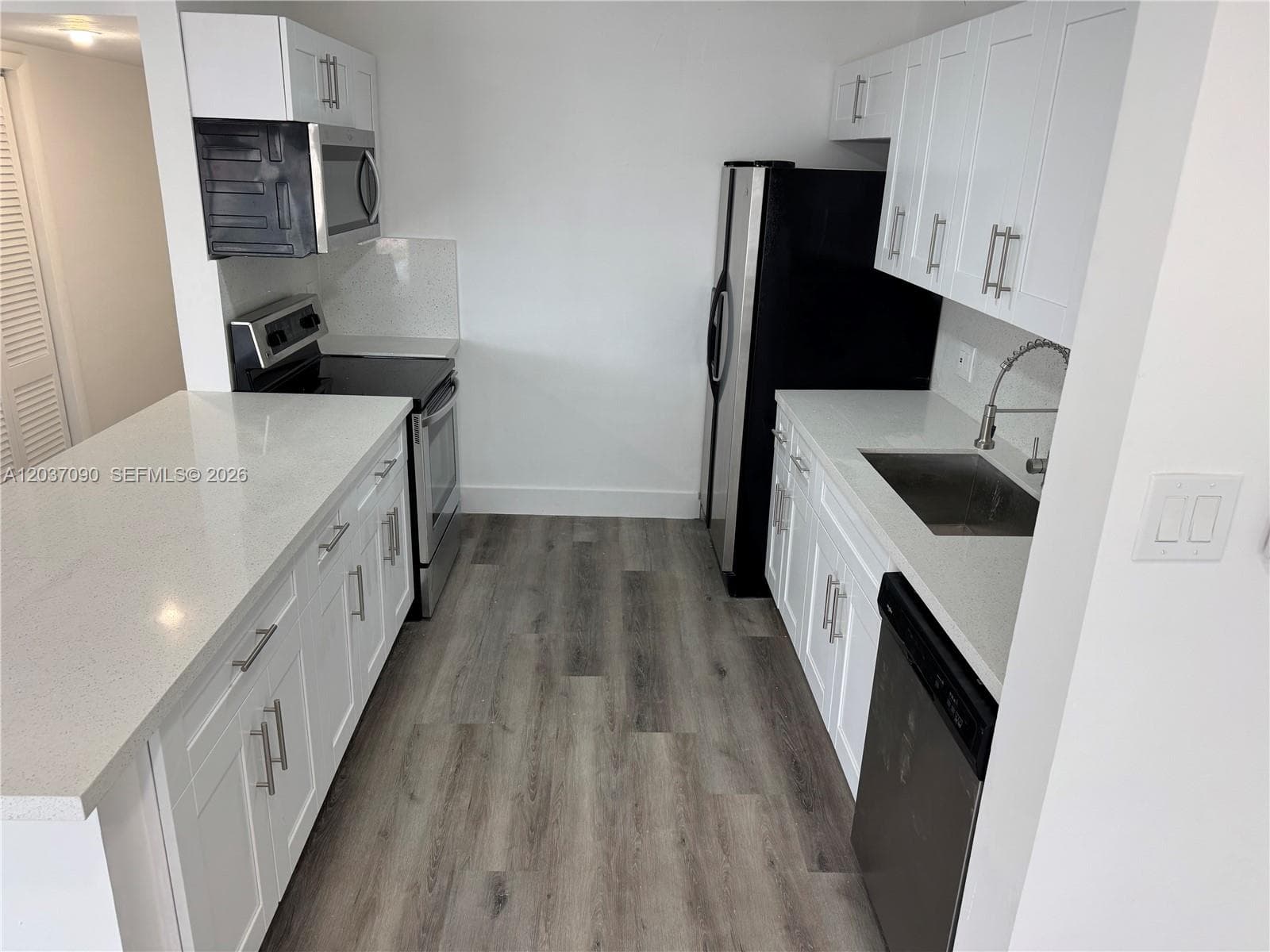 Coastal Garden Condo · #211 in Hallandale Beach - Photo 9