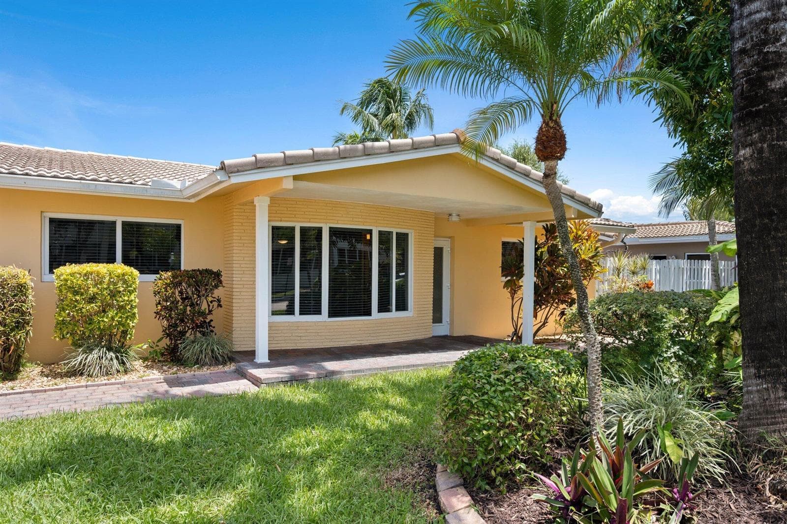 2255 SE 12th St Pompano Beach-13