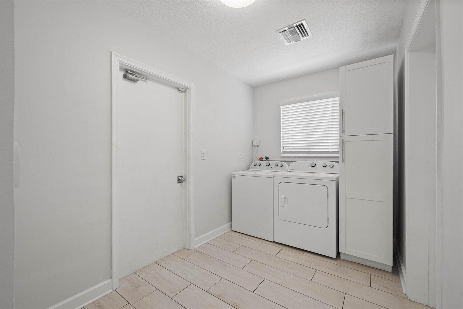 2255 SE 12th St Pompano Beach-26