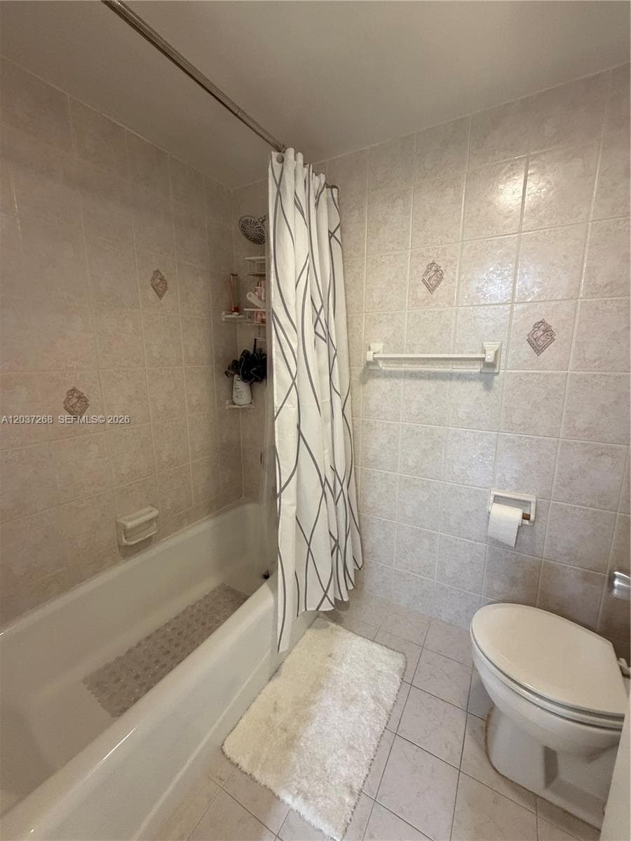 ROCAILLE CONDO APTS · #208 in Lauderdale By The Sea - Photo 16
