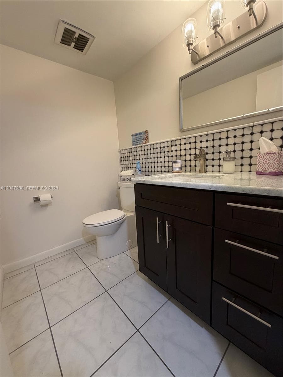 ROCAILLE CONDO APTS · #208 in Lauderdale By The Sea - Photo 10