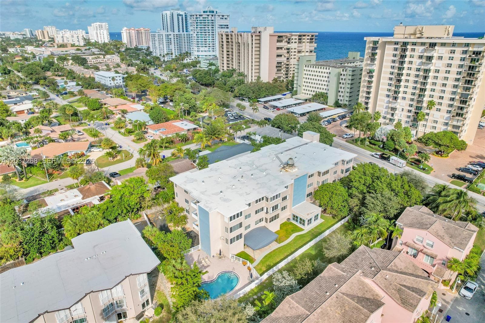 ROCAILLE CONDO APTS · #208 in Lauderdale By The Sea - Photo 31