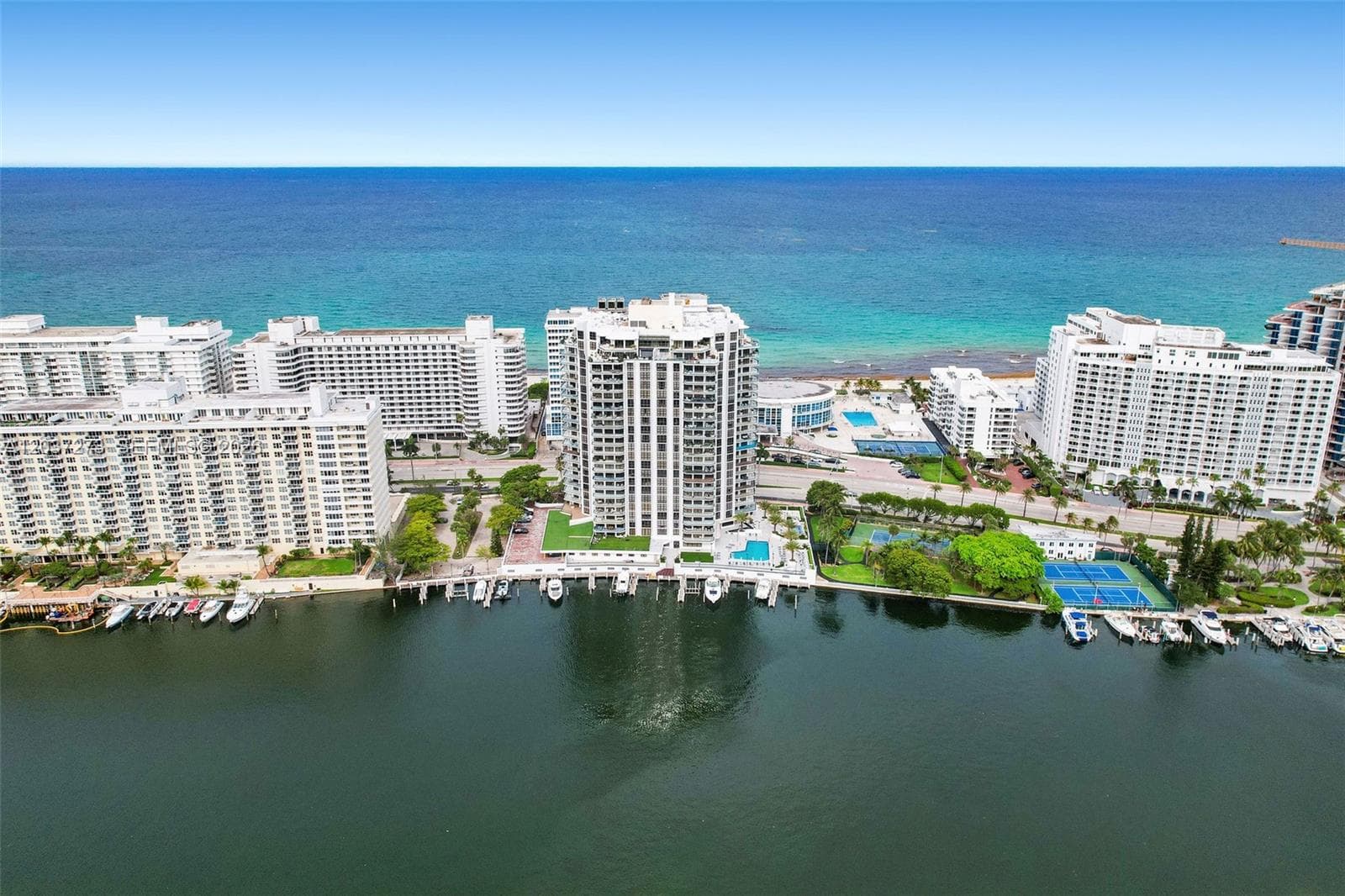 TOWERHOUSE CONDO · #1401 in Miami Beach - Photo 38