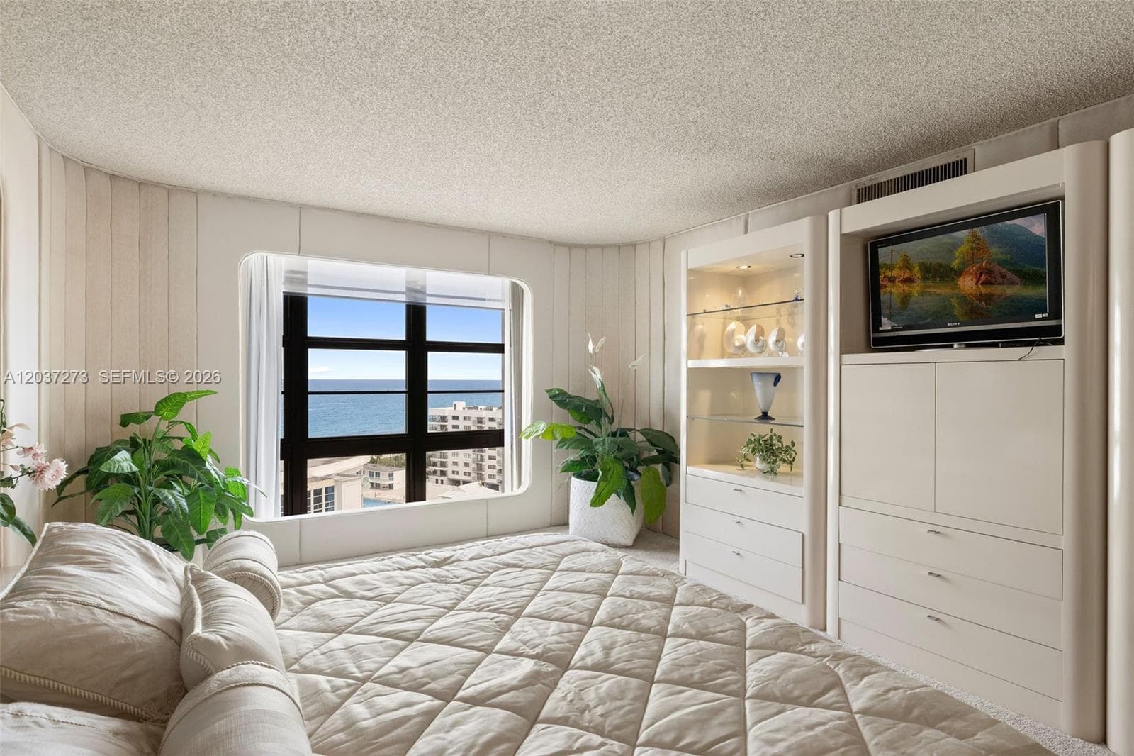 TOWERHOUSE CONDO · #1401 in Miami Beach - Photo 15
