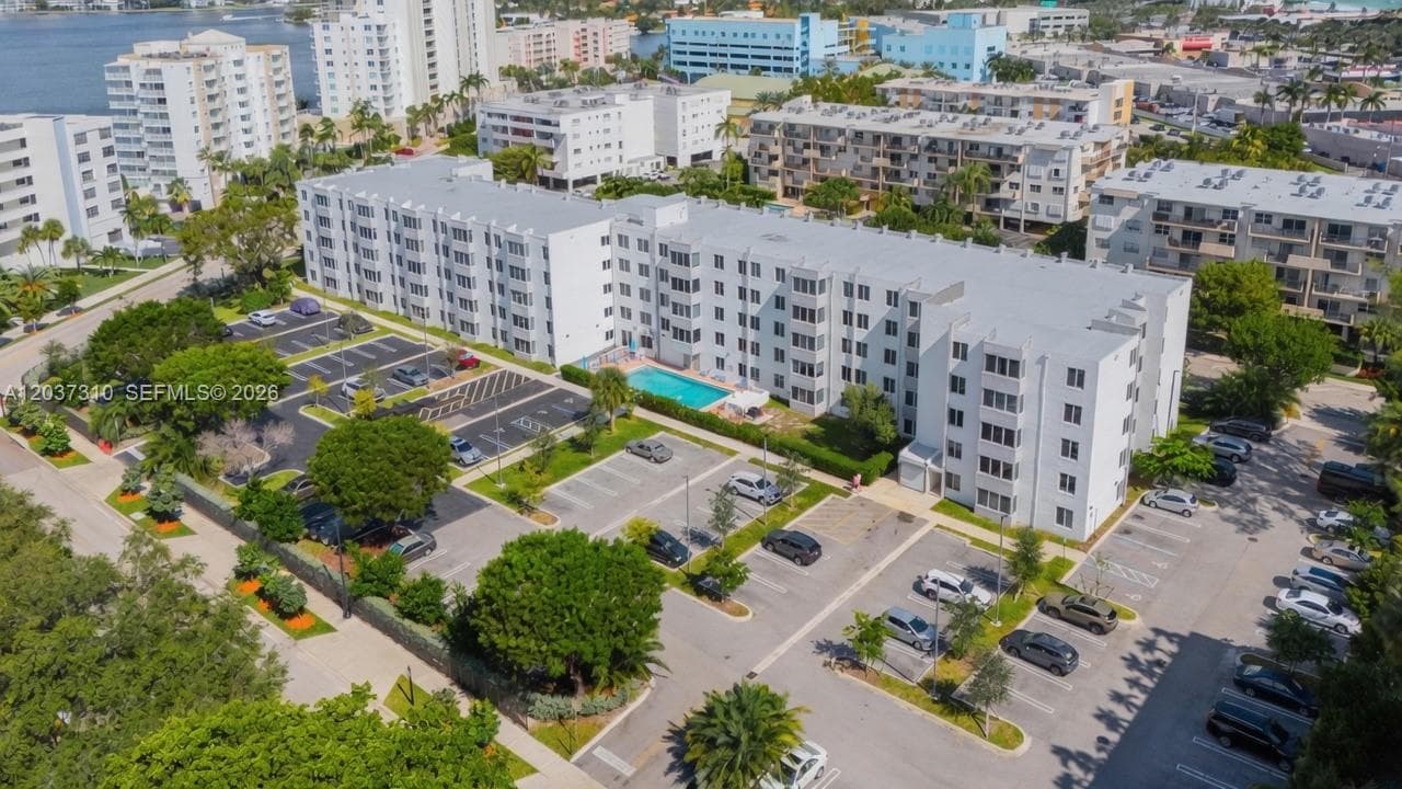 CARIBBEAN BREEZE CONDO · #158 in Sunny Isles Beach - Photo 18