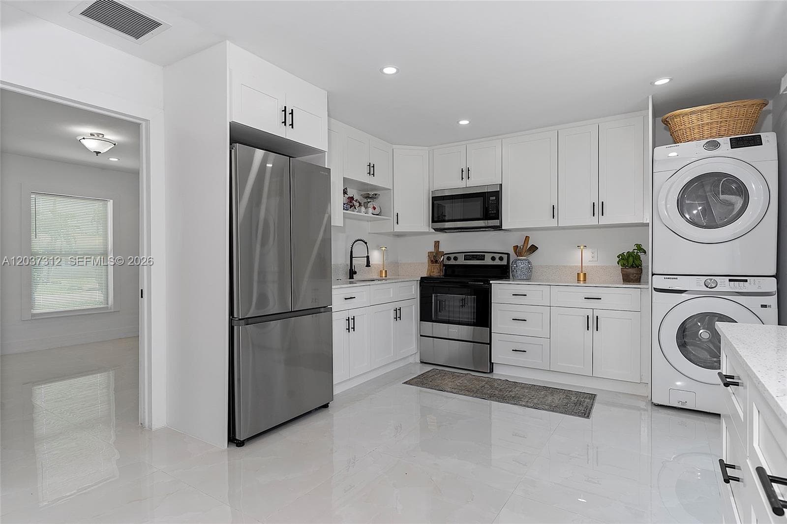 1473 NE 30th Ct photo 12