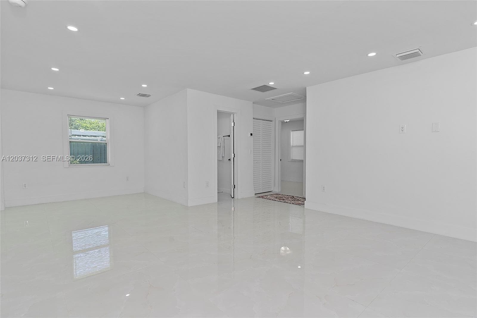 1473 NE 30th Ct photo 5