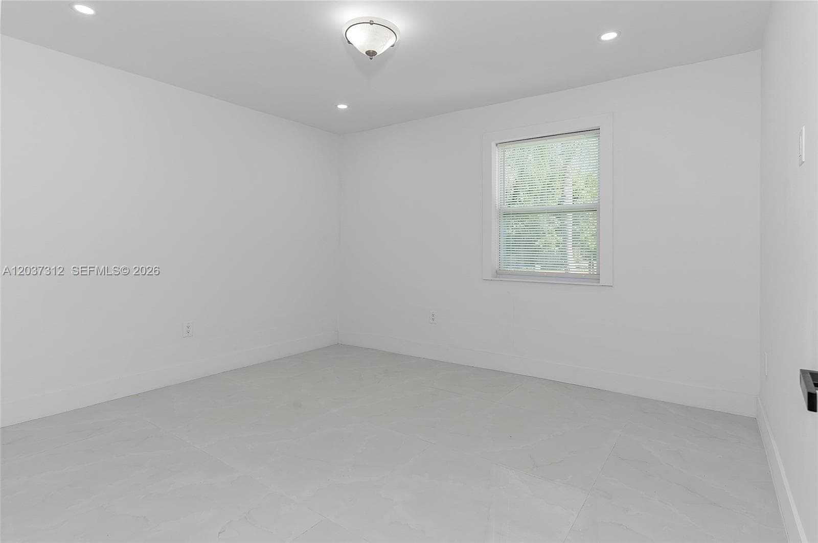 1473 NE 30th Ct photo 24