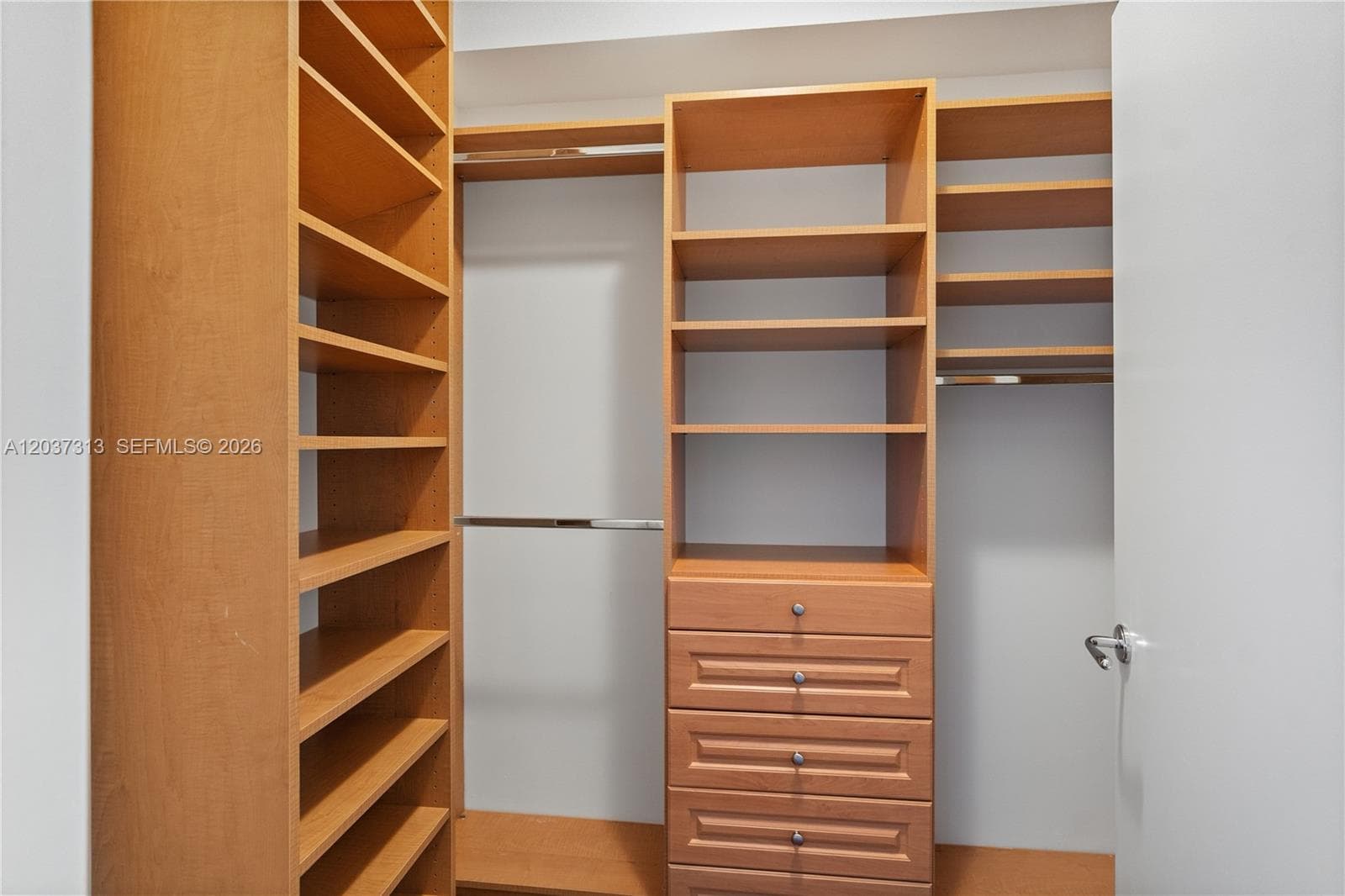TURNBERRY VLG · #306 in Aventura - Photo 27
