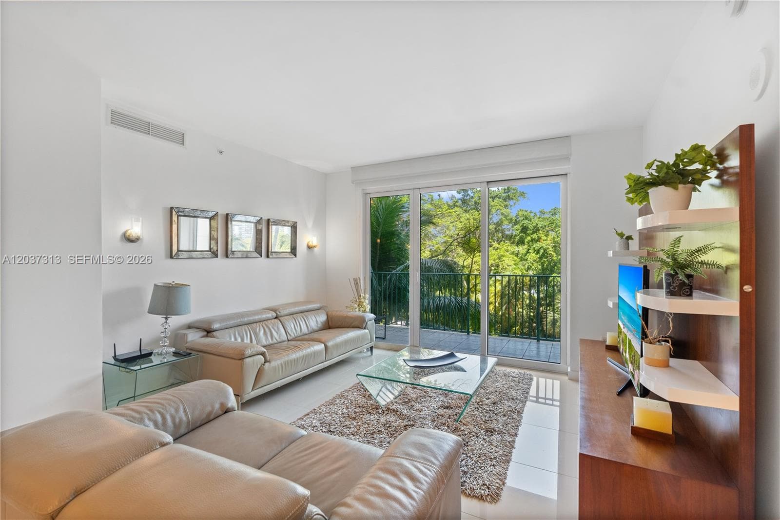 TURNBERRY VLG · #306 in Aventura - Photo 8
