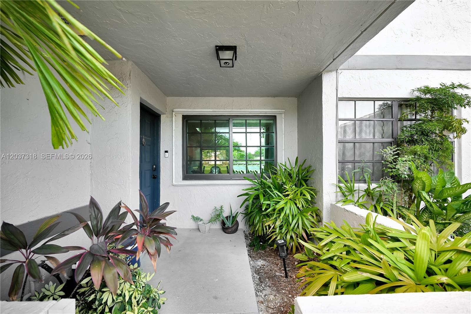 15561 SW 110th Ter photo 2