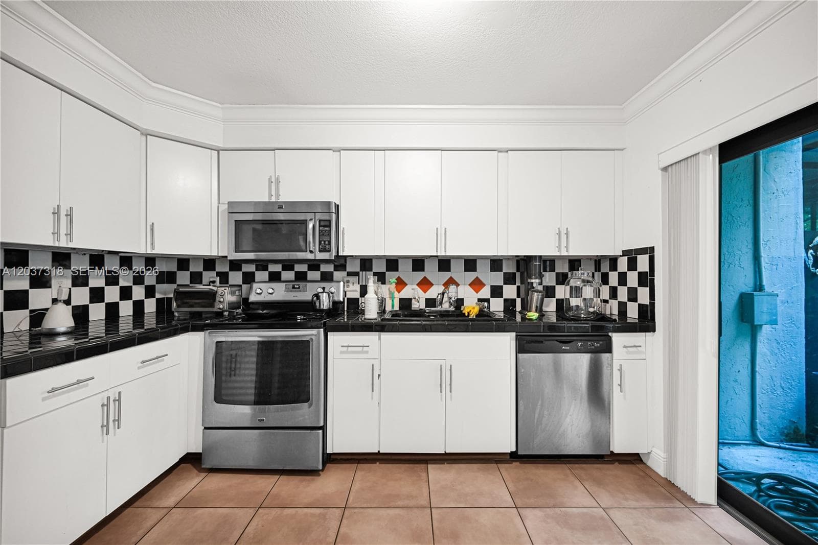 15561 SW 110th Ter photo 36