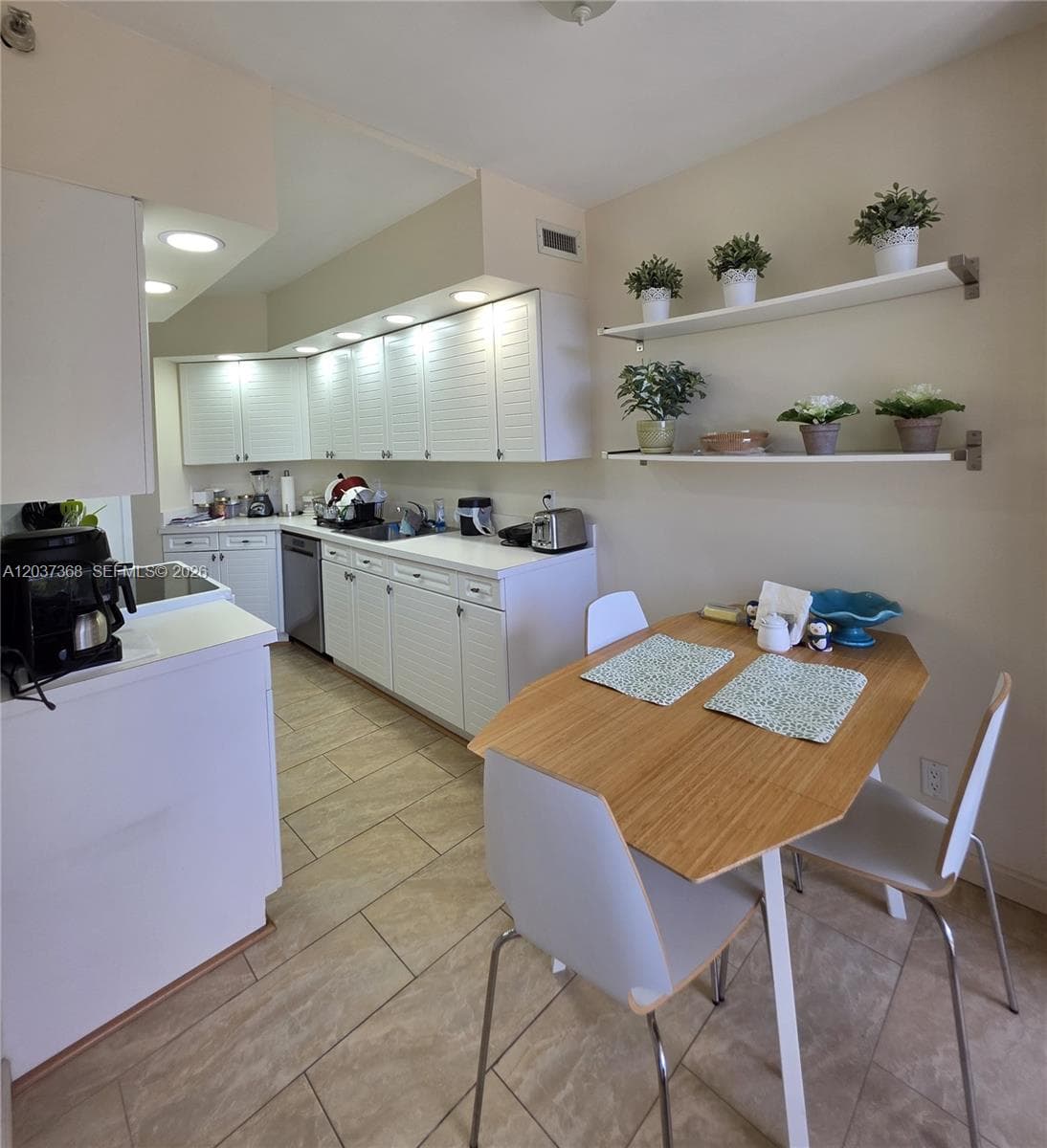 PORTSVIEW · #416 in Aventura - Photo 9