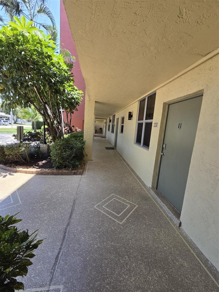 CASA VERANO CONDO · #104 in Pompano Beach - Photo 18