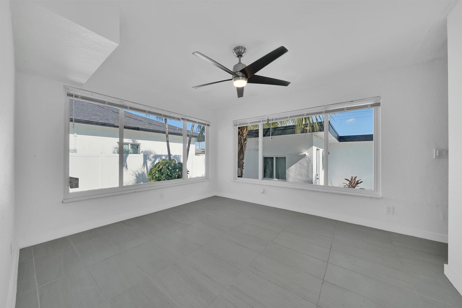 11 Master Bedroom (1)