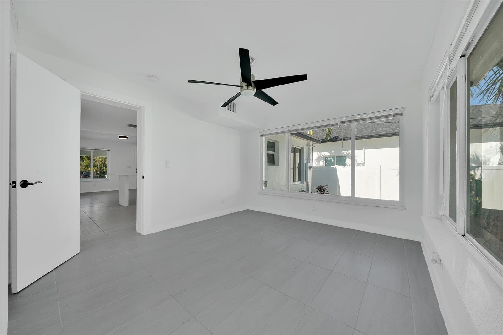 11 Master Bedroom (3)