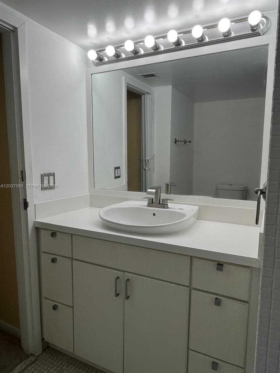 CARLTON BAY CONDO · #5-T in North Miami Beach - Photo 15