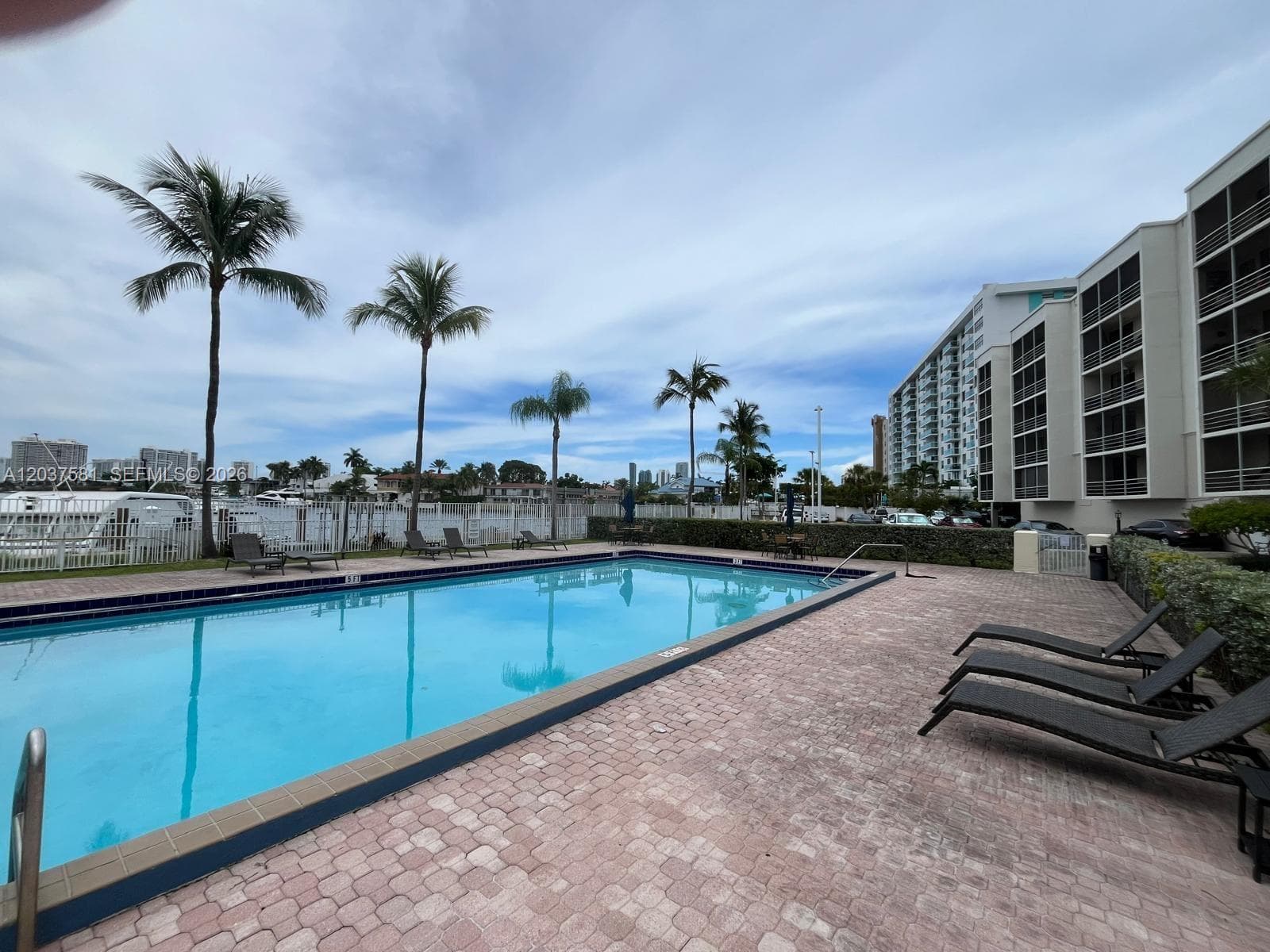 CARLTON BAY CONDO · #5-T in North Miami Beach - Photo 21