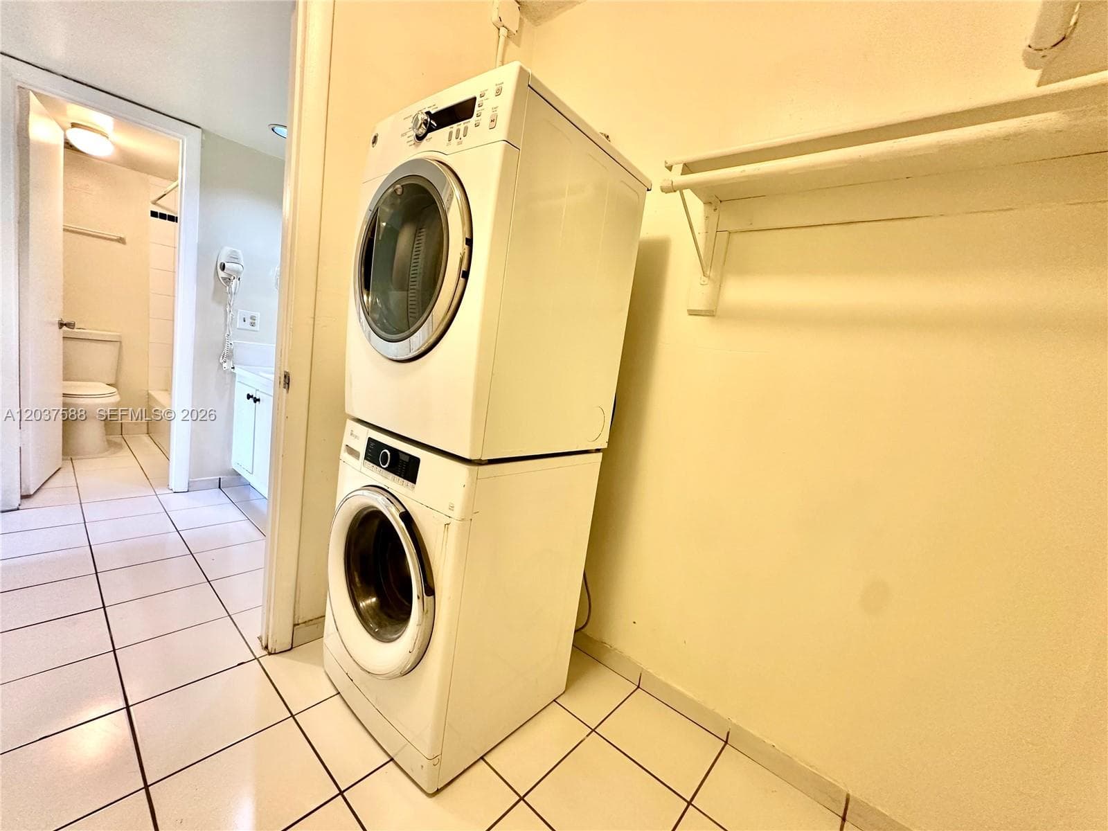 Sandalwood Condo Apts · #315 in Miami - Photo 5