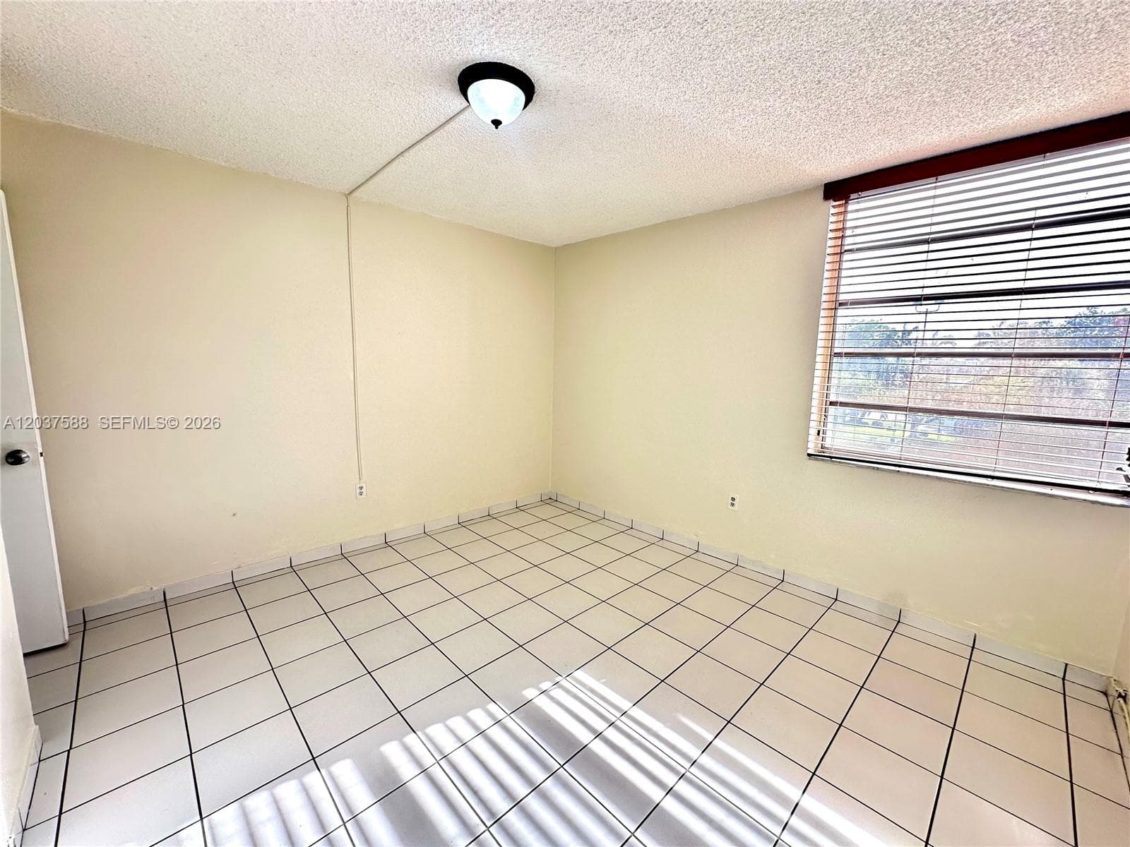 Sandalwood Condo Apts · #315 in Miami - Photo 11