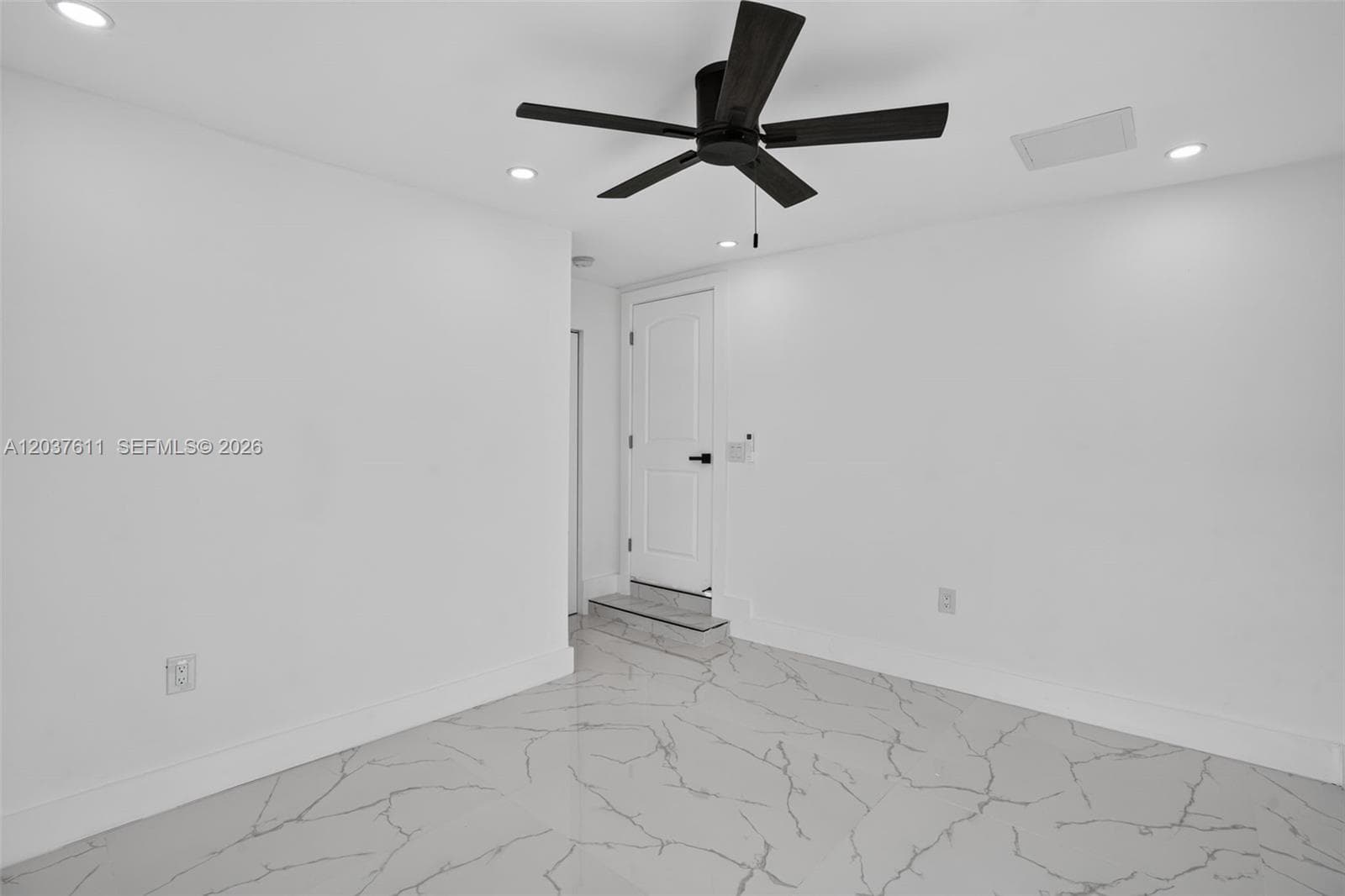 1920 SW 67th Ave photo 22