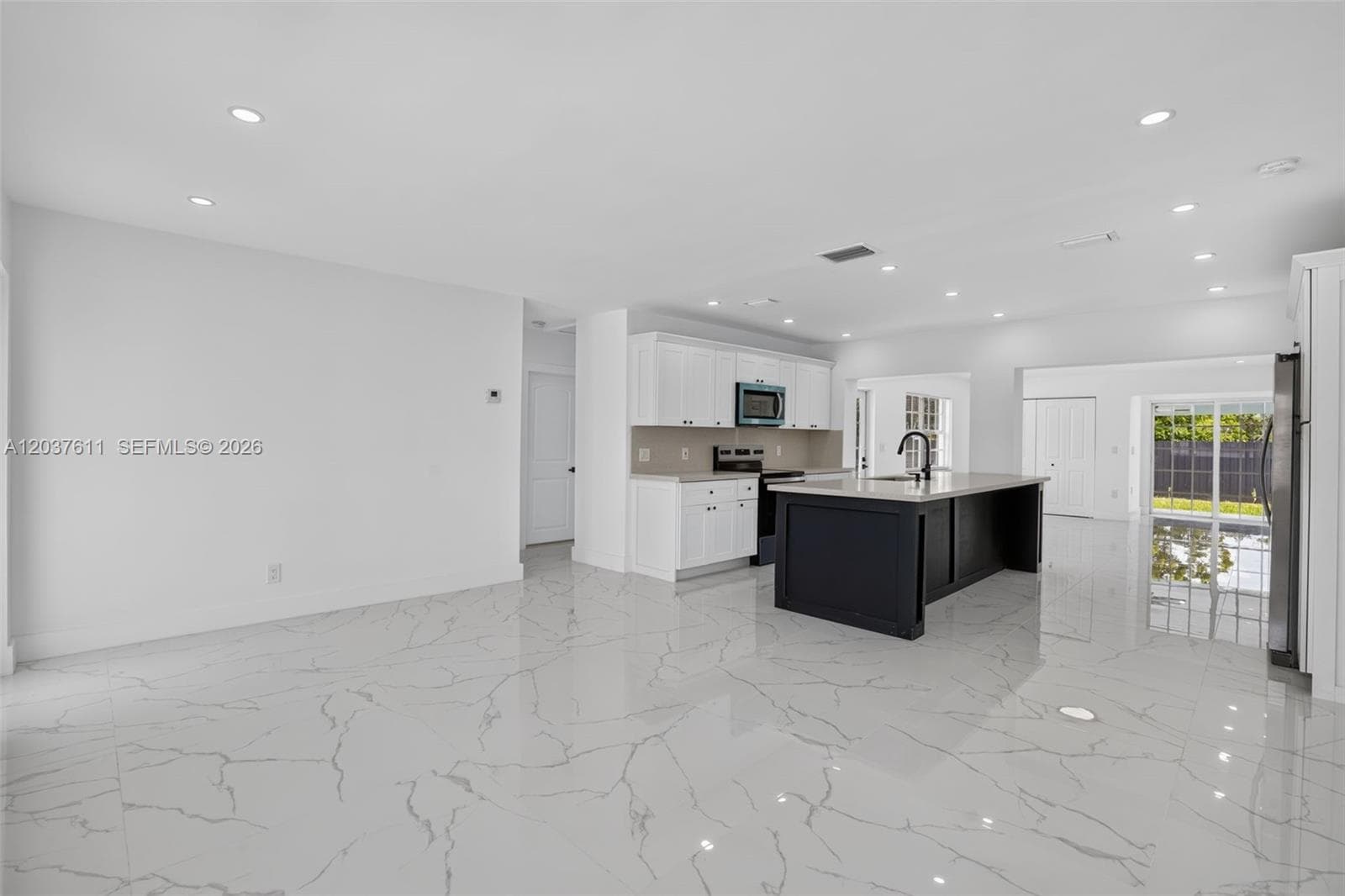 1920 SW 67th Ave photo 9
