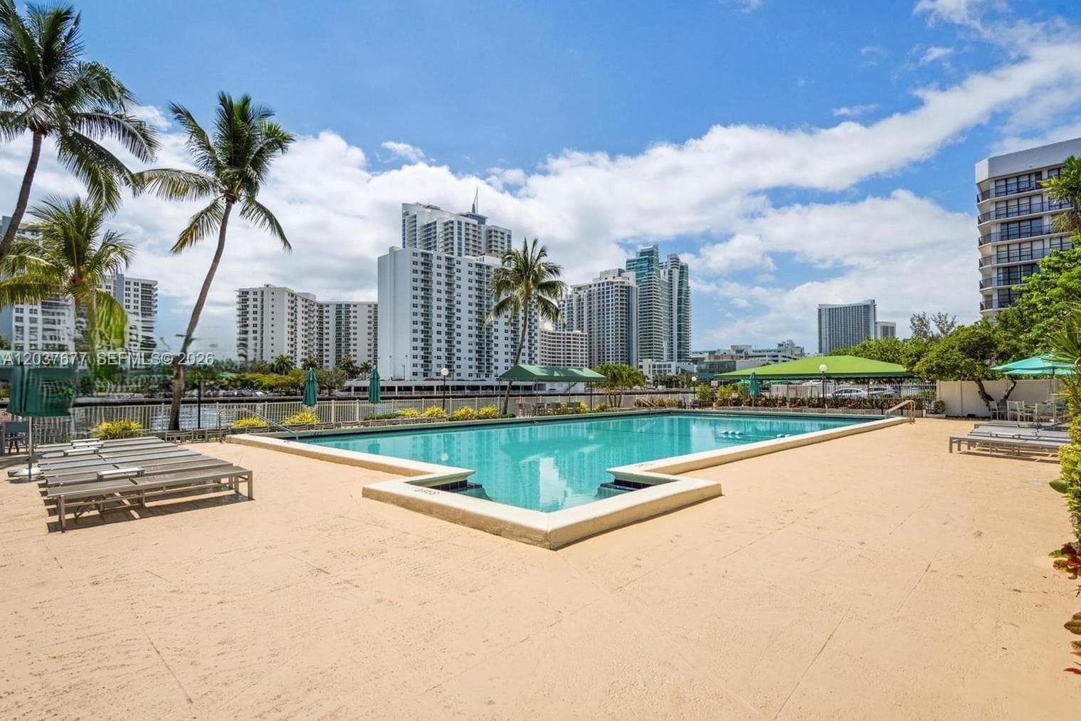 OCEANVIEW PARK CONDO · #1018 in Hallandale Beach - Photo 23