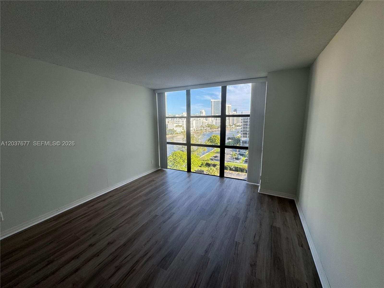 OCEANVIEW PARK CONDO · #1018 in Hallandale Beach - Photo 9