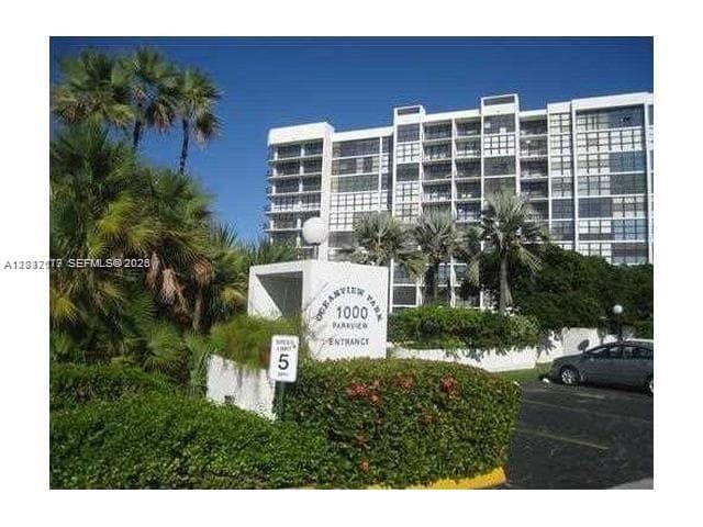 OCEANVIEW PARK CONDO · #1018 in Hallandale Beach - Photo 8