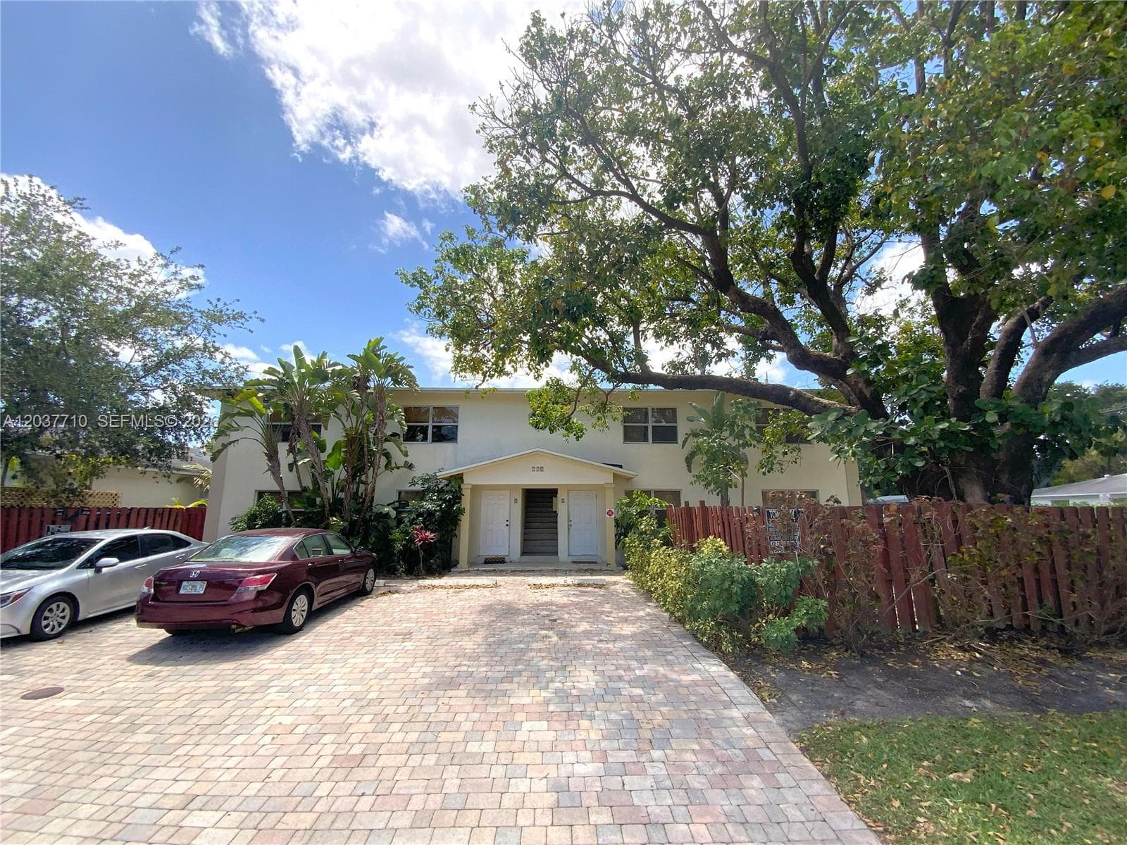 CASCADE FALLS CONDO · #7 in Fort Lauderdale - Photo 1