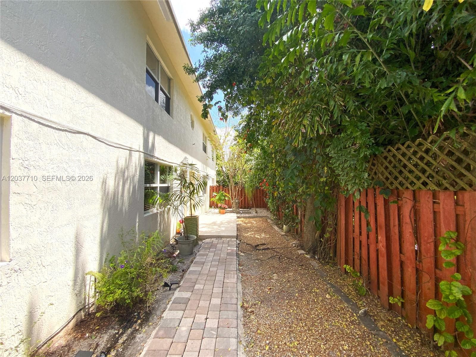 CASCADE FALLS CONDO · #7 in Fort Lauderdale - Photo 10