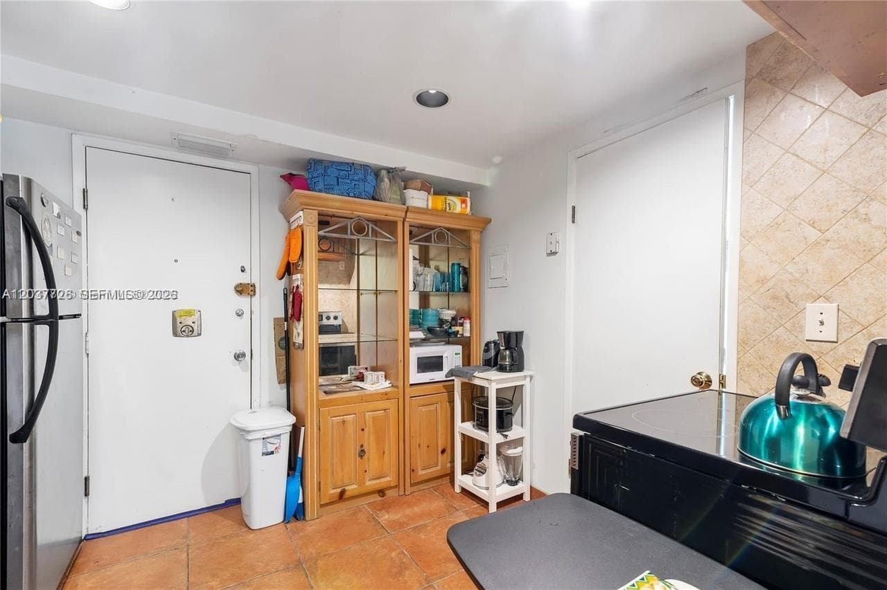 STRATFORT HOUSE · #803 in North Miami Beach - Photo 22