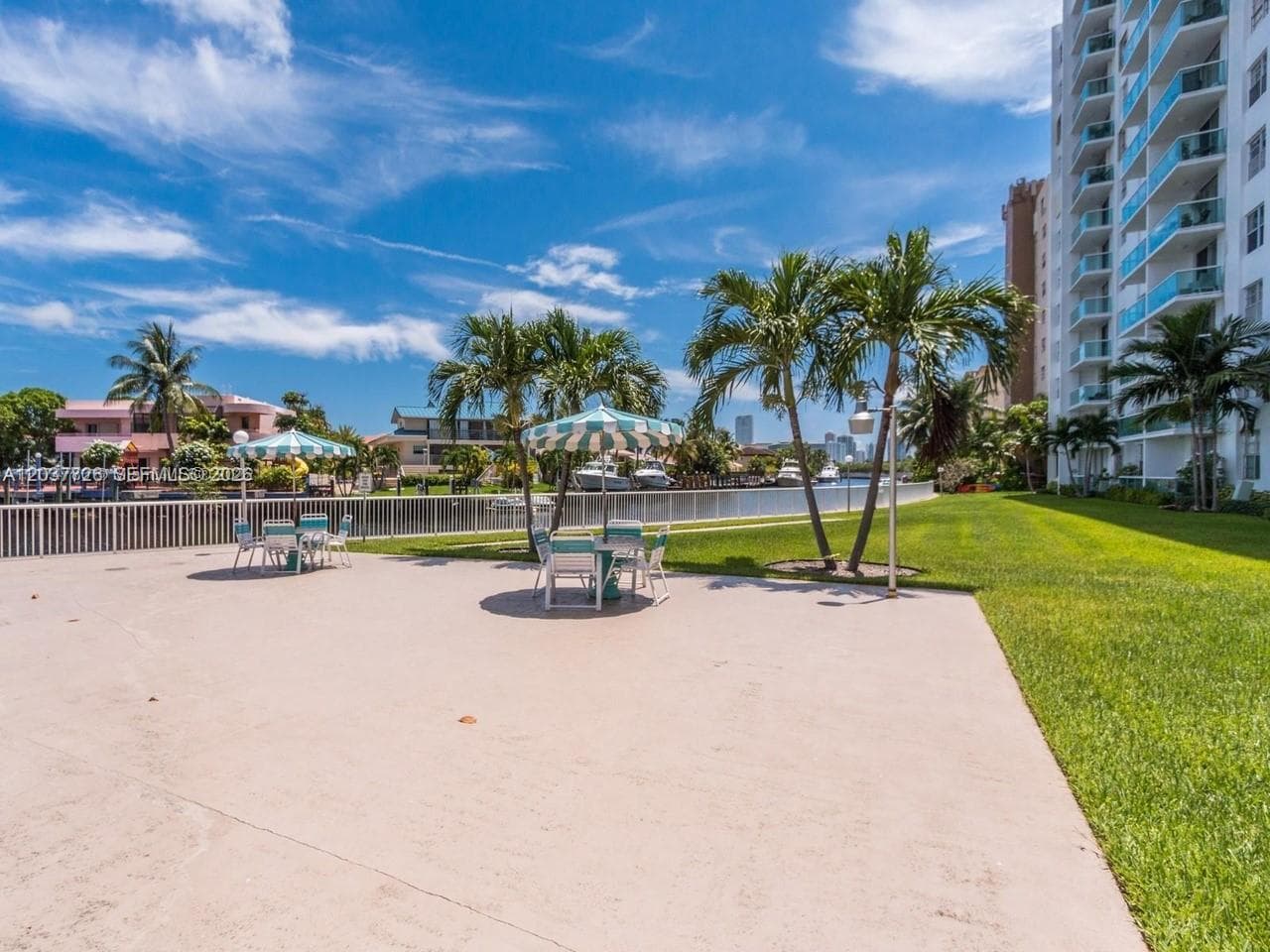 STRATFORT HOUSE · #803 in North Miami Beach - Photo 25