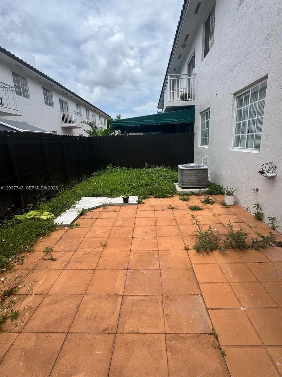 7502 NW 175th St #7502 photo 16