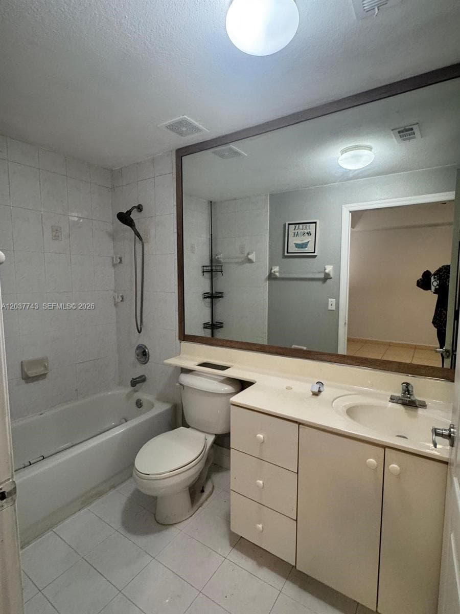 7502 NW 175th St #7502 photo 12