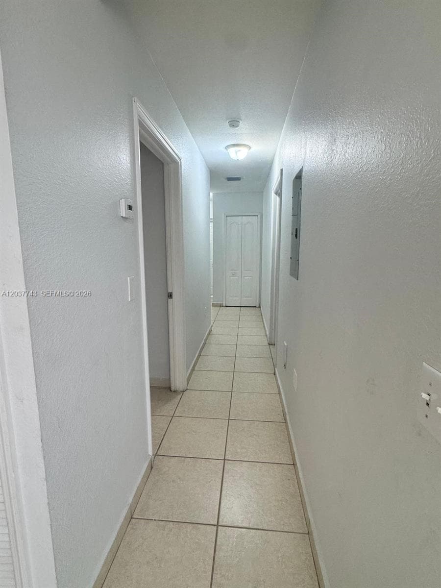 7502 NW 175th St #7502 photo 4