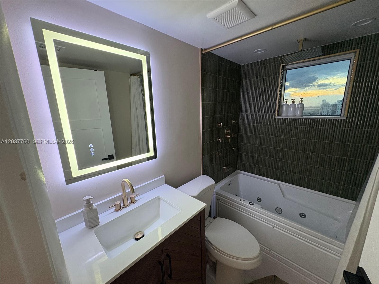 THE STERLING CONDO · #1701 in Miami Beach - Photo 19
