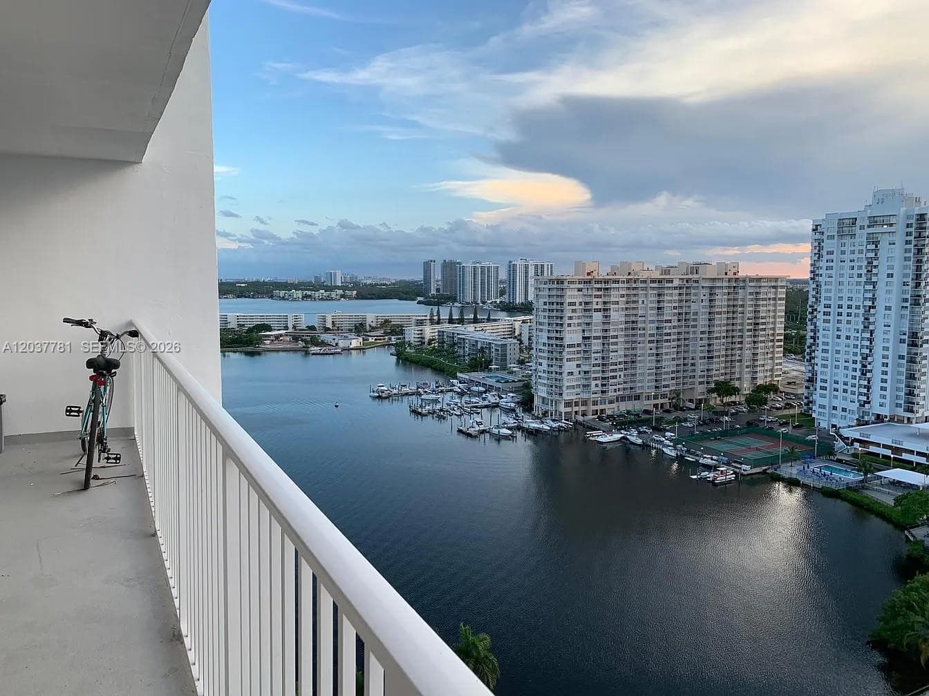 ADMIRALS PORT CONDO WEST · #2107W in Aventura - Photo 3