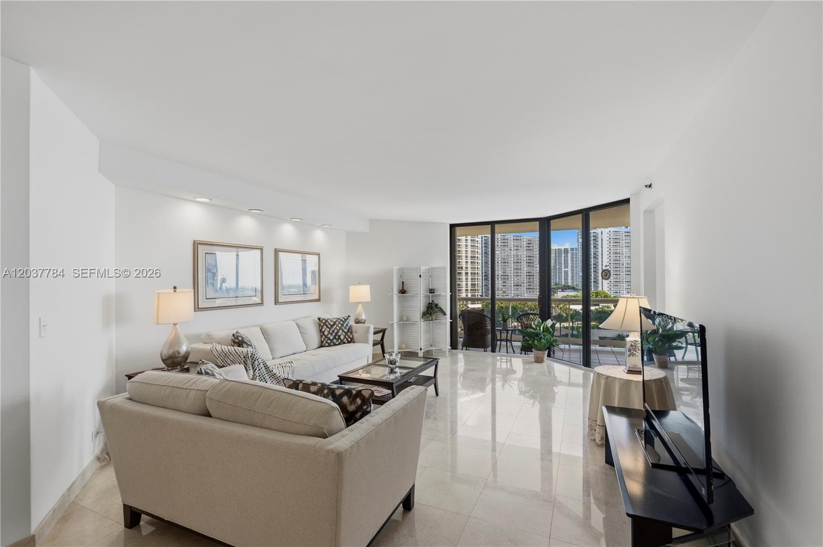 TERRACES NORTH TURNBERRY · #803 in Aventura - Photo 2
