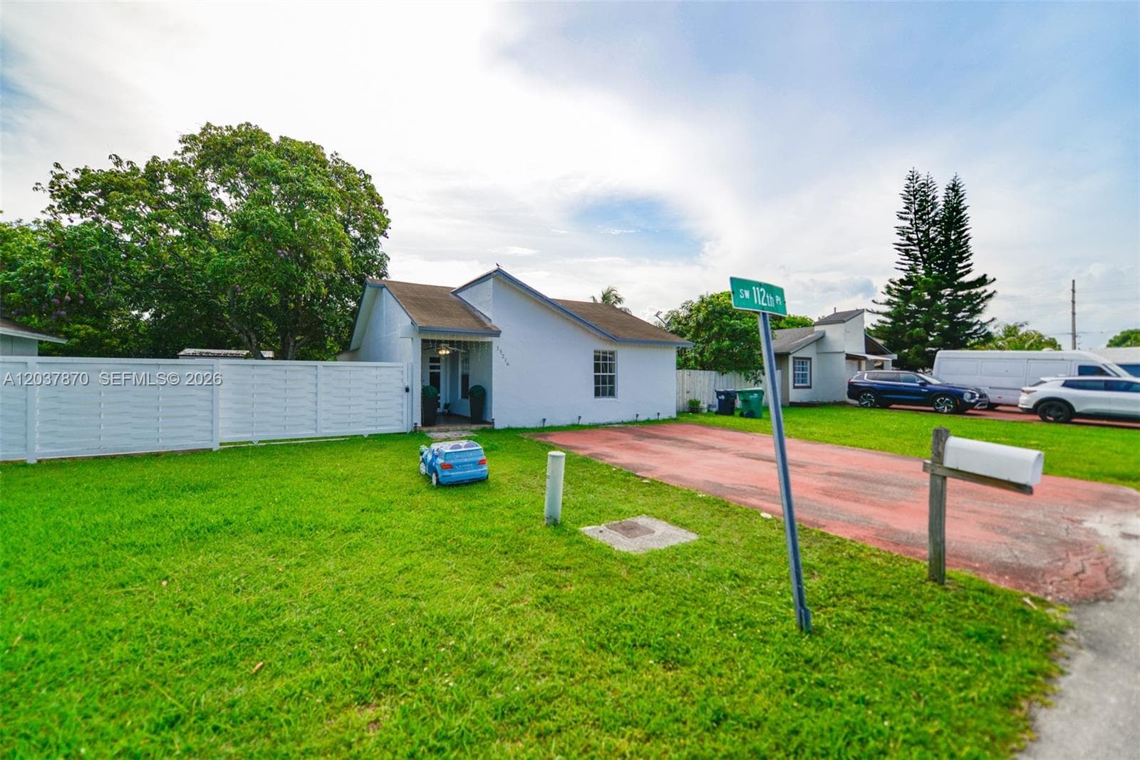 15216 SW 112th Pl photo 1