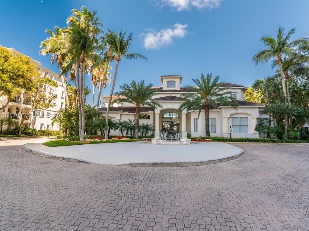 VILLAGE BY THE BAY CONDO · #12303 in Aventura - Photo 4