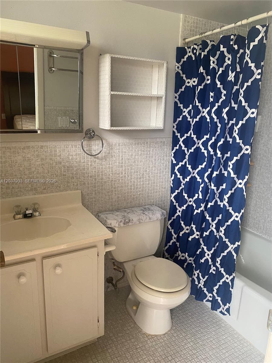 STAR PARADISE CONDO · #222 in Hallandale Beach - Photo 8