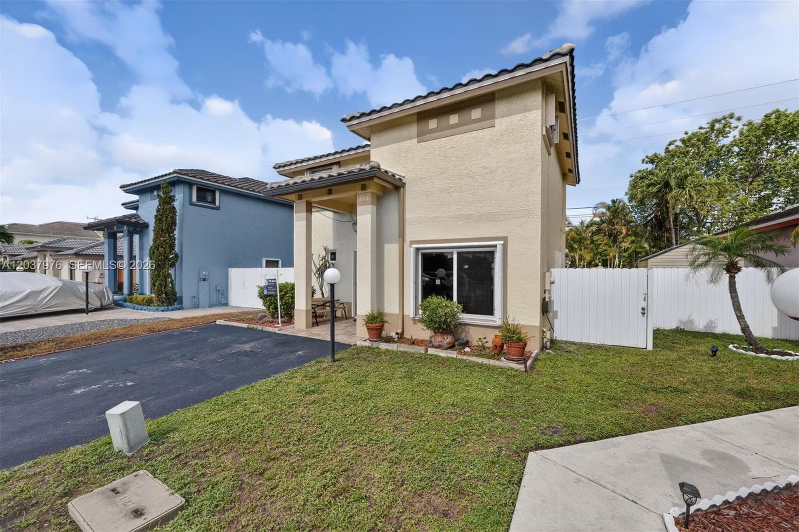 18536 NW 56th Pl photo 2