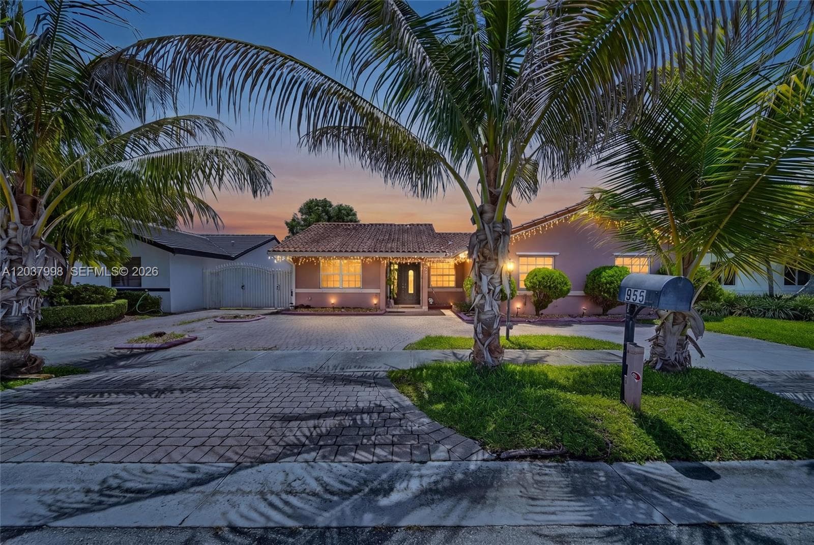 955 NW 128th Ct photo 4