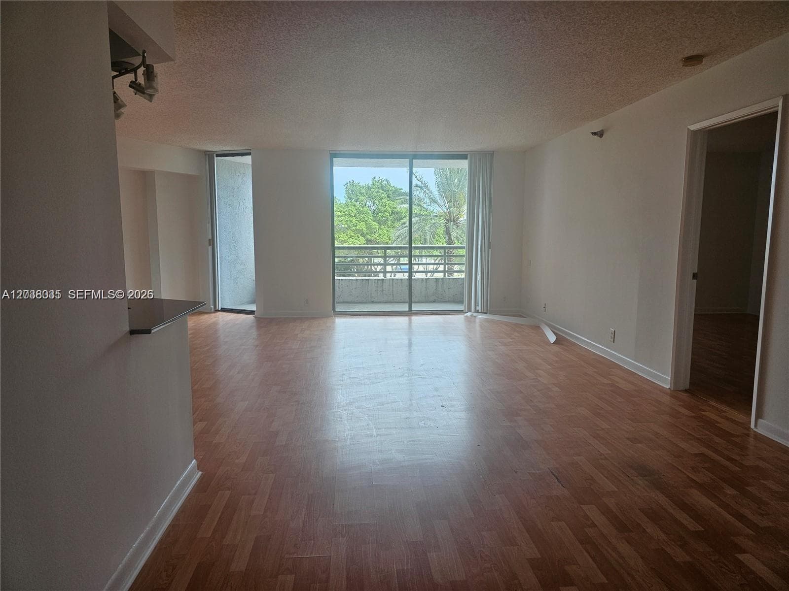 PARC CENTRAL AVENTURA SOU · #410 in Aventura - Photo 5