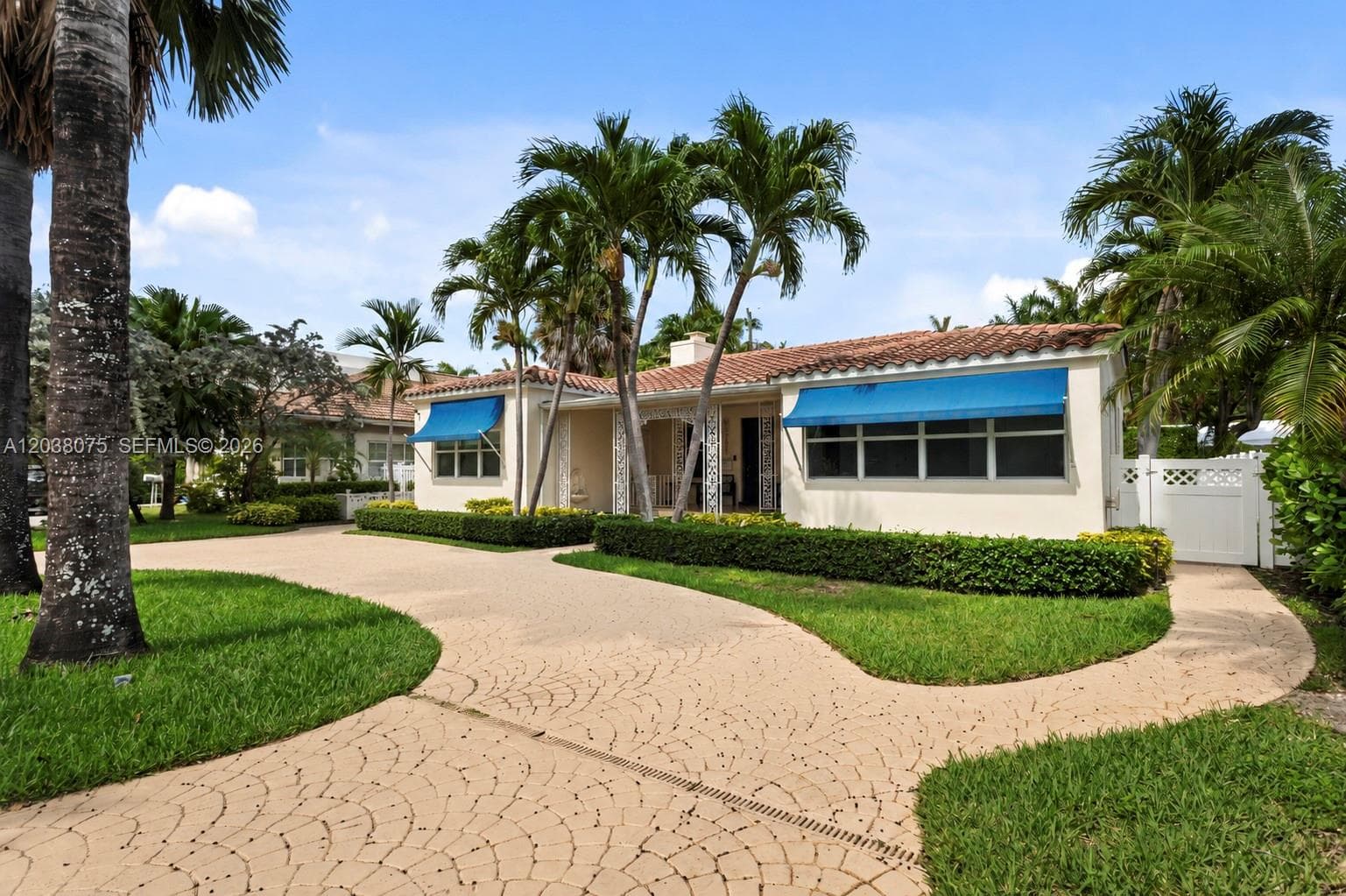 7611 Miami View Dr photo 2