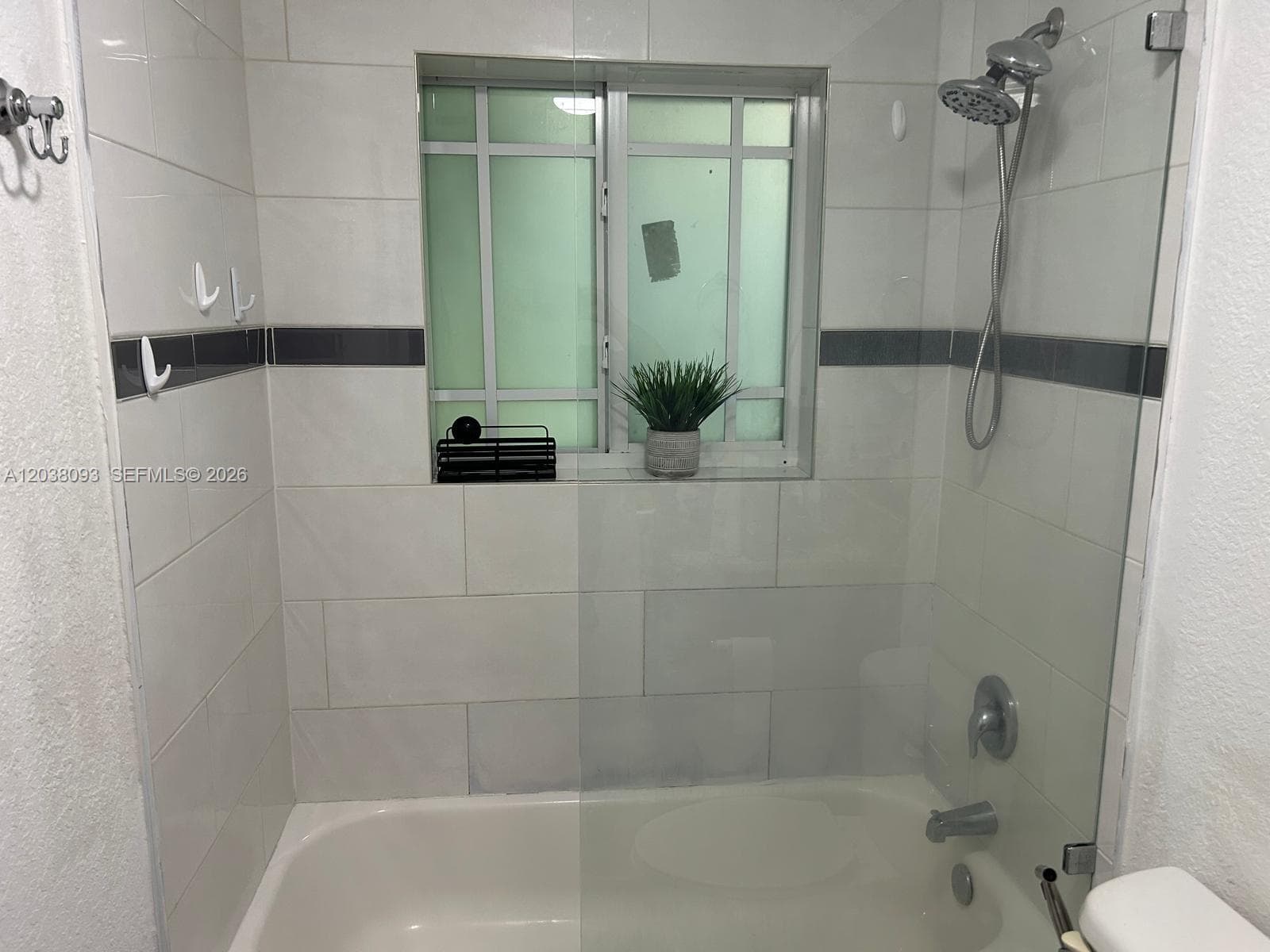 LIVE OAK CONDOMINIUMS · #201 in Hallandale Beach - Photo 14