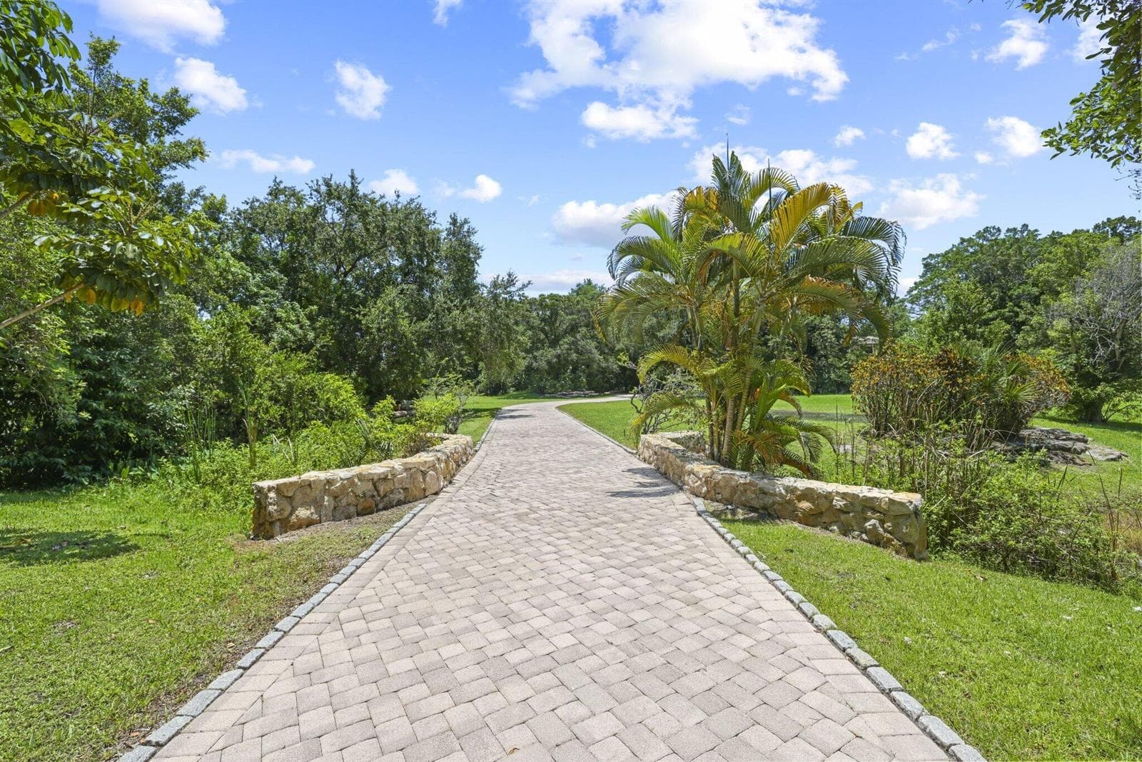 6001 Le Lac Road - 25.jpg-SMALL
