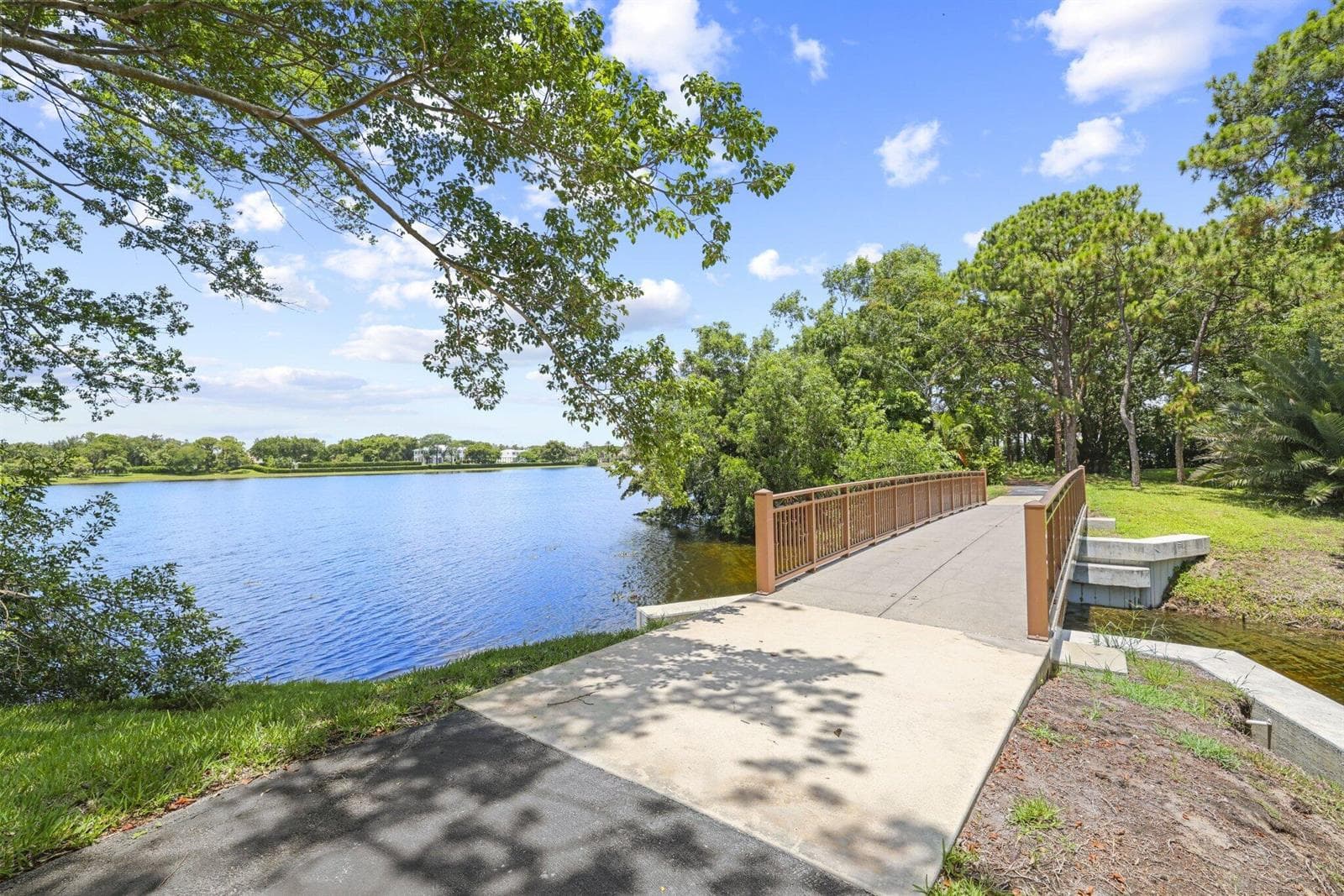 6001 Le Lac Road - 19.jpg-SMALL