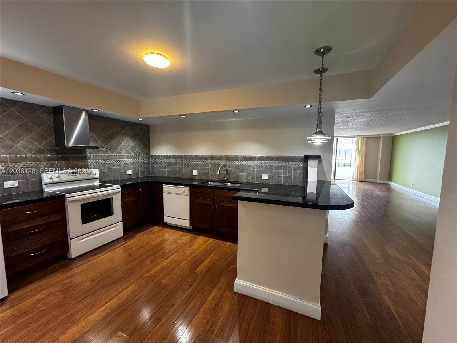 OLYMPUS CONDO PHASE · #622 in Hallandale Beach - Photo 8